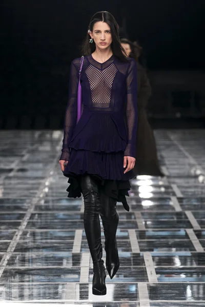 Look 43